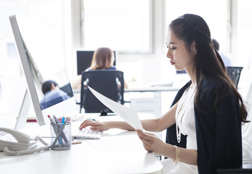 社会保険-サービスの流れ-４-社員情報の共有